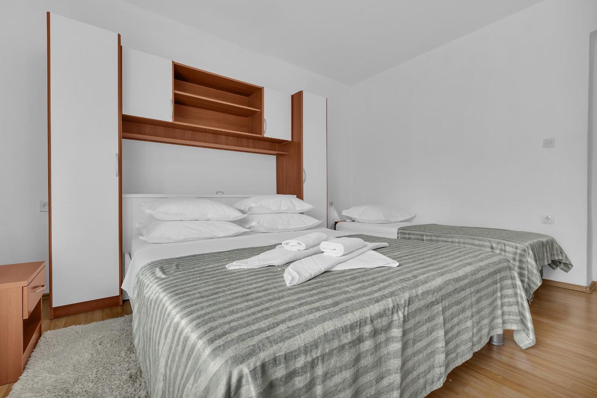 Apartment And Rooms Mila 马卡尔斯卡 外观 照片