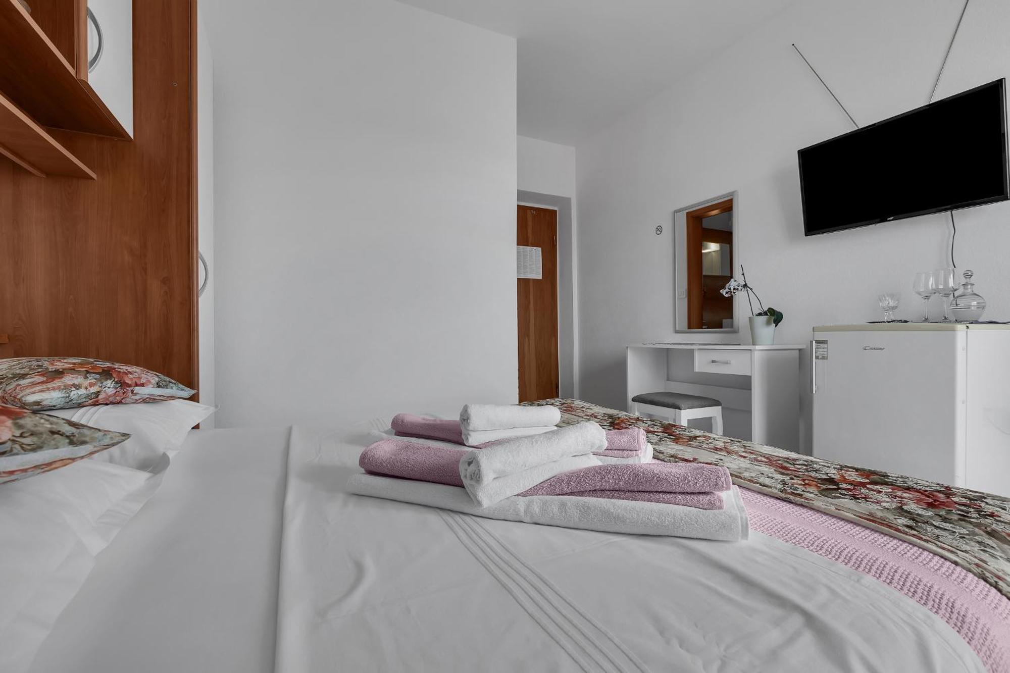 Apartment And Rooms Mila 马卡尔斯卡 外观 照片