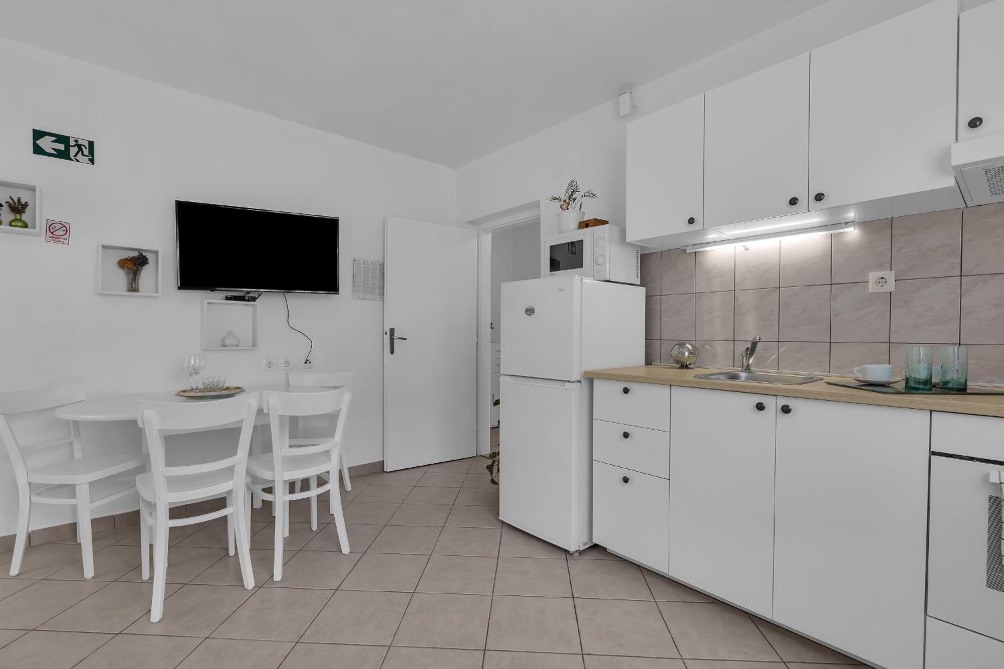 Apartment And Rooms Mila 马卡尔斯卡 外观 照片